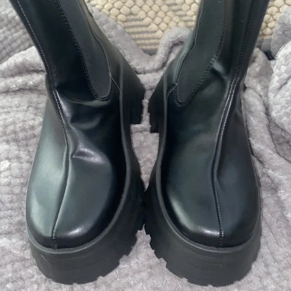 NWOT Asos Chunky Black Platform Mid-Thigh Combat Boots Size 7 - Picture 2 of 8